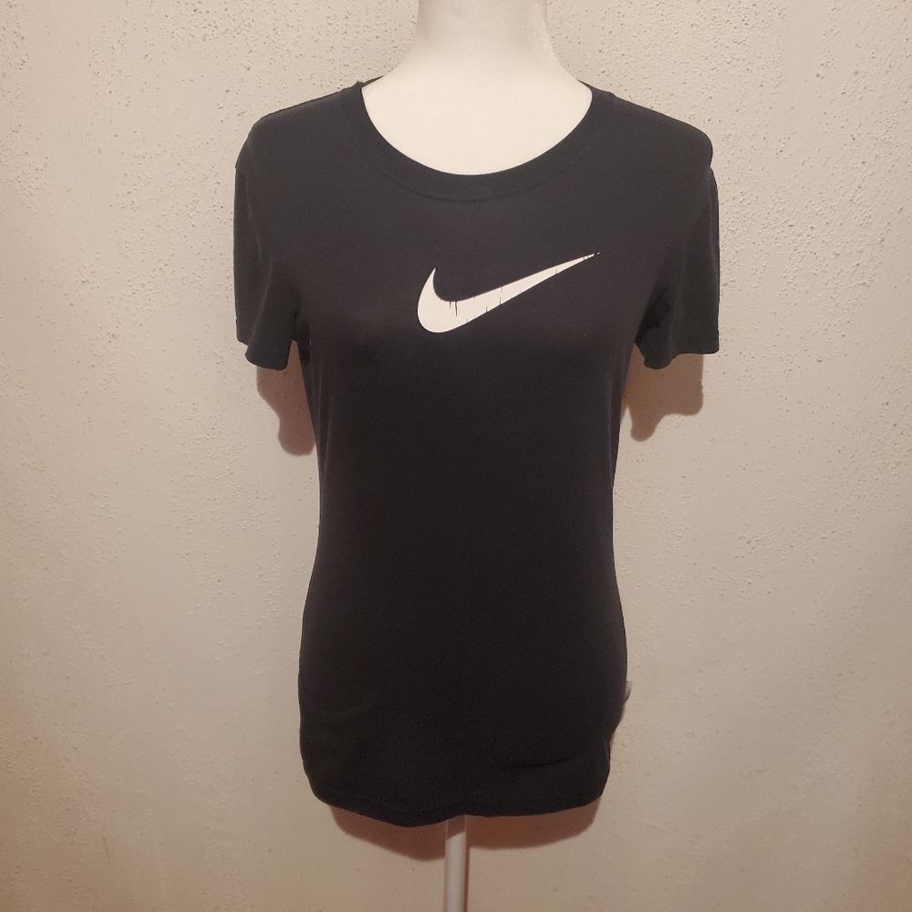 Women's nike tee